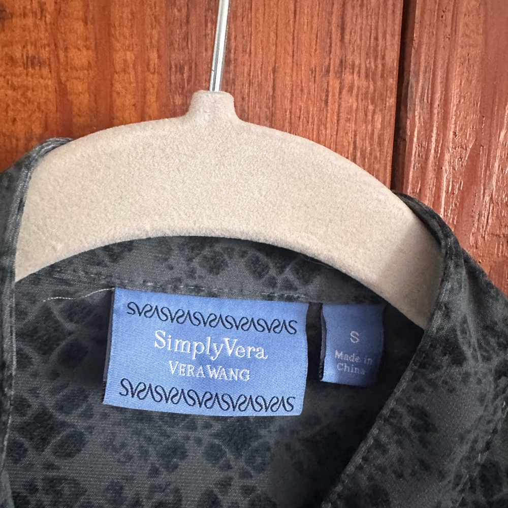 Small Vera Wang dress, very unique and Darker turquoise color.